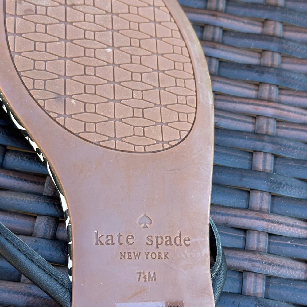 Kate Spade Women’s 7.5 M Mystic Bow and Spade Black & White Sandals NWOT - Picture 9 of 9